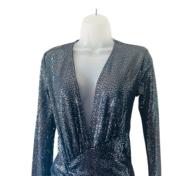 Norah Stretchy metállic sequín long  sleeve deep V- neck dress blue - Picture 5 of 5